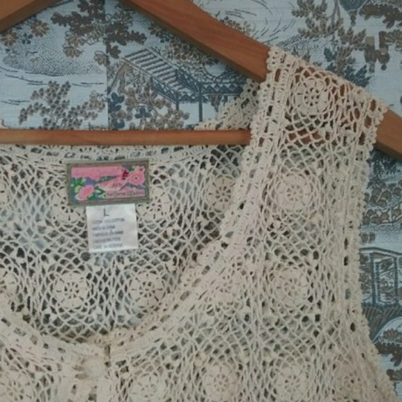 April Cornell Tops - Vintage 80s April Cornell lace crop top